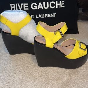 BRAND NEW! Studio TMLS Yellow Patent Leather Platform Sandals
